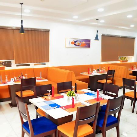 Proxima Centauri Hotel Port Harcourt Buitenkant foto