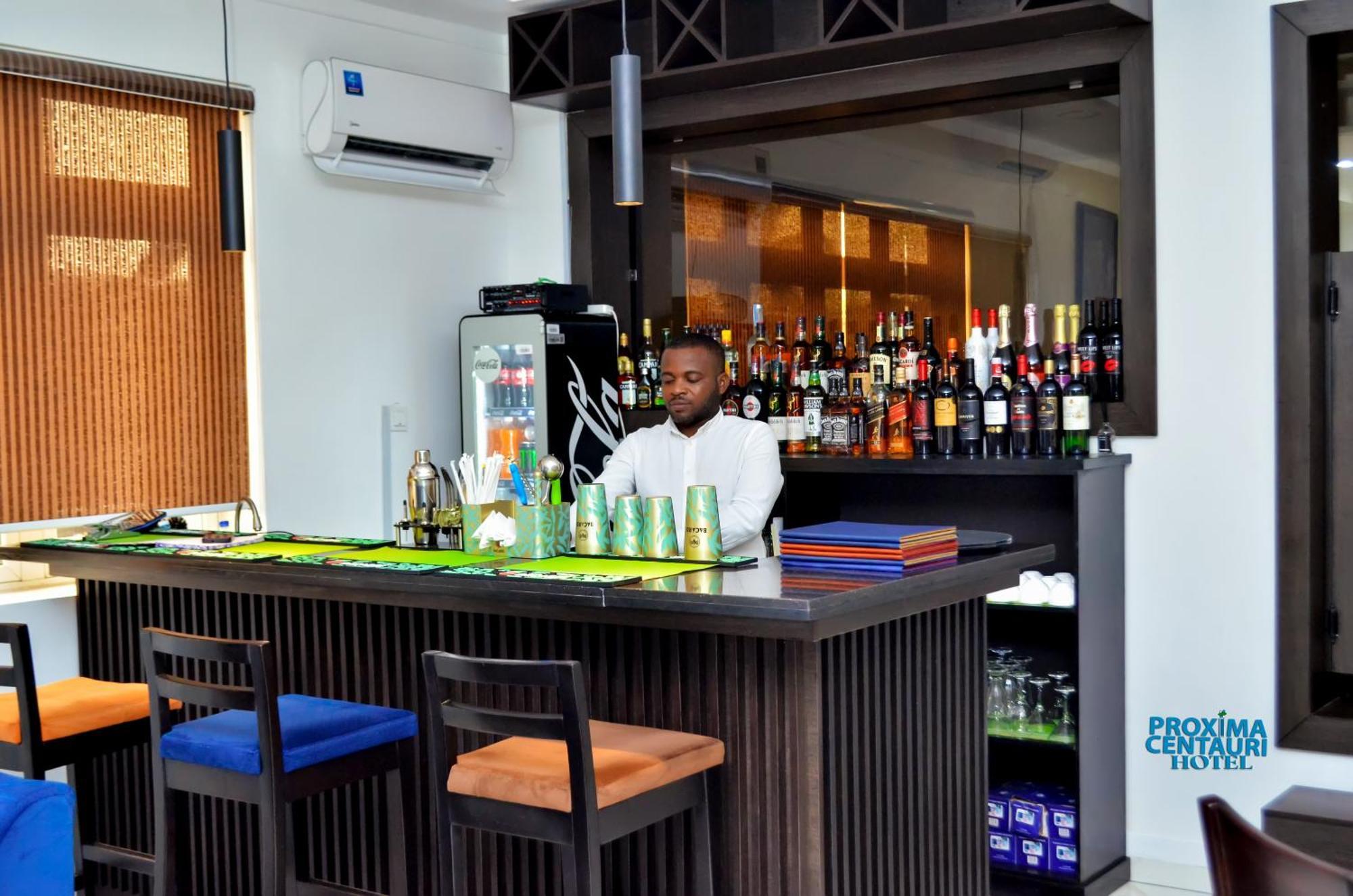 Proxima Centauri Hotel Port Harcourt Buitenkant foto