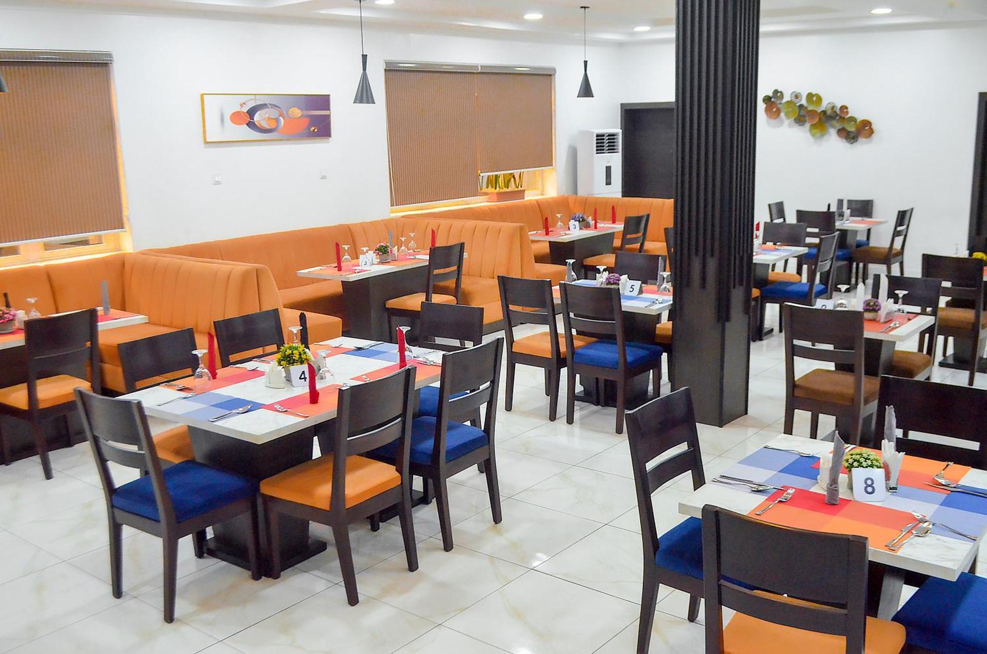 Proxima Centauri Hotel Port Harcourt Buitenkant foto
